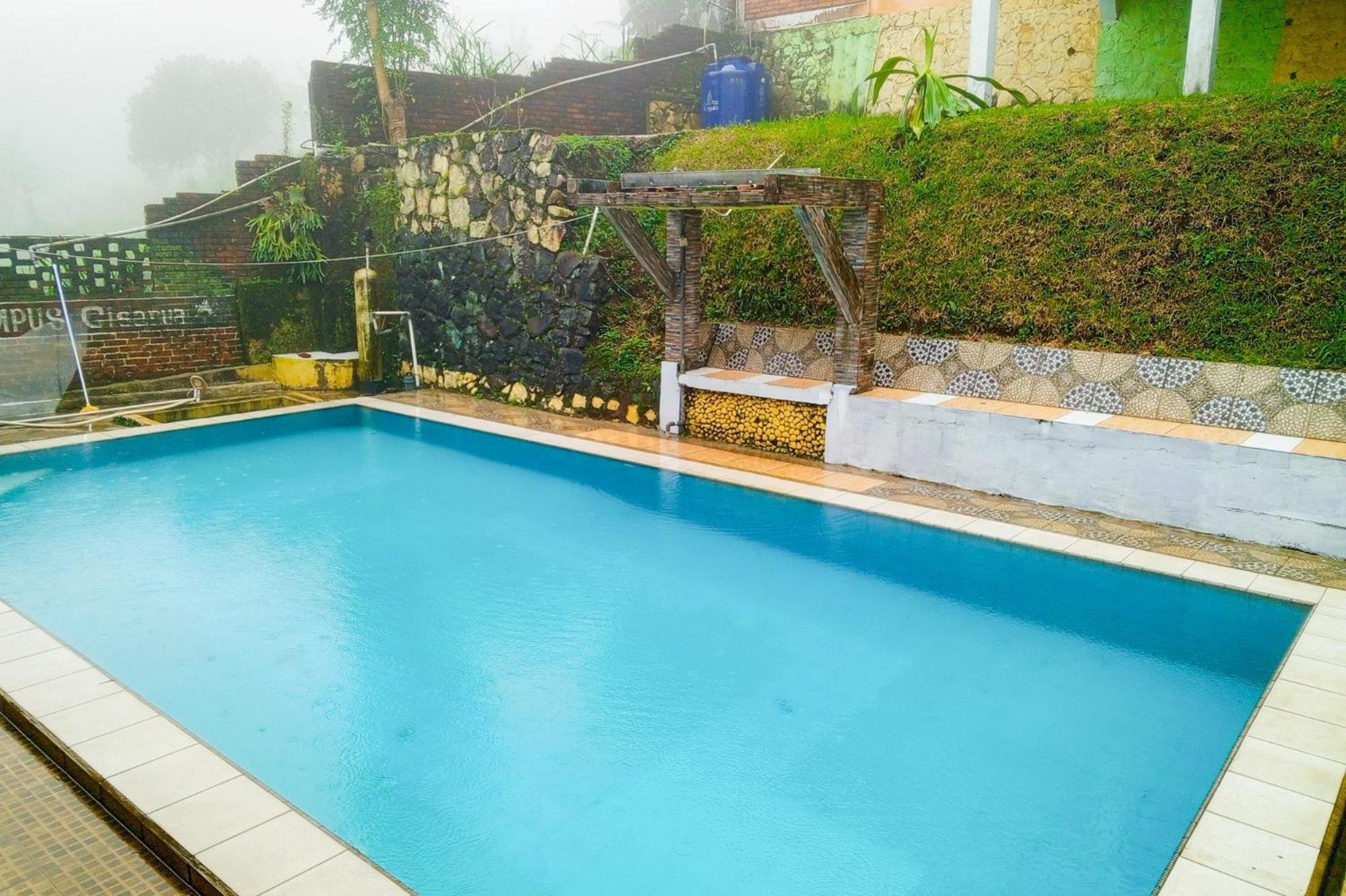 Villa Kampus Near Taman Safari Cisarua Puncak Redpartner Bogor Exterior foto