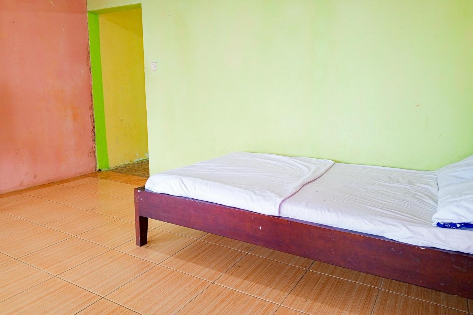 Villa Kampus Near Taman Safari Cisarua Puncak Redpartner Bogor Exterior foto