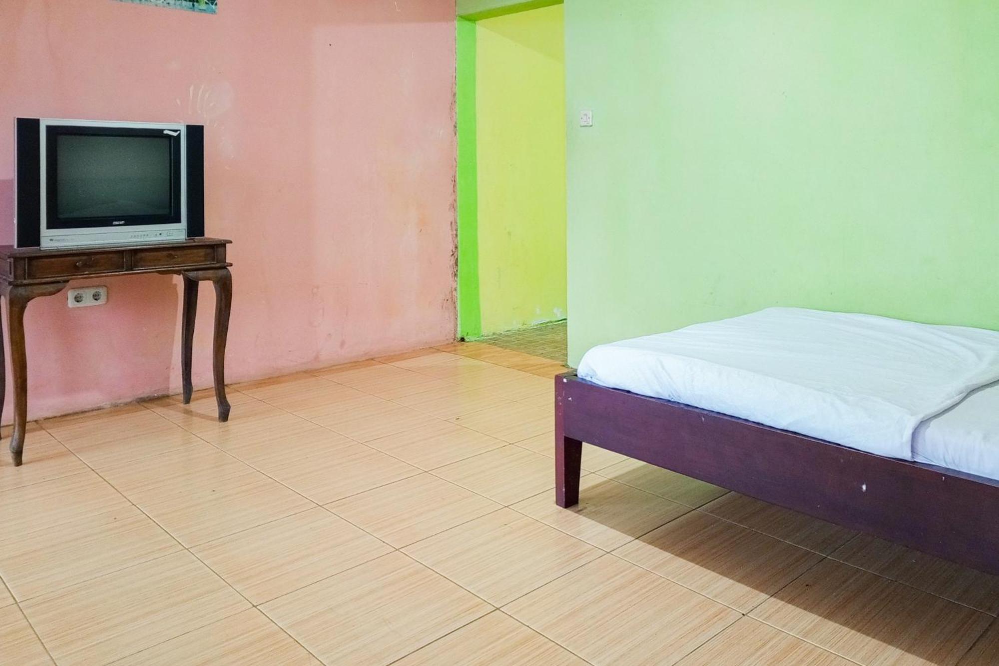 Villa Kampus Near Taman Safari Cisarua Puncak Redpartner Bogor Exterior foto