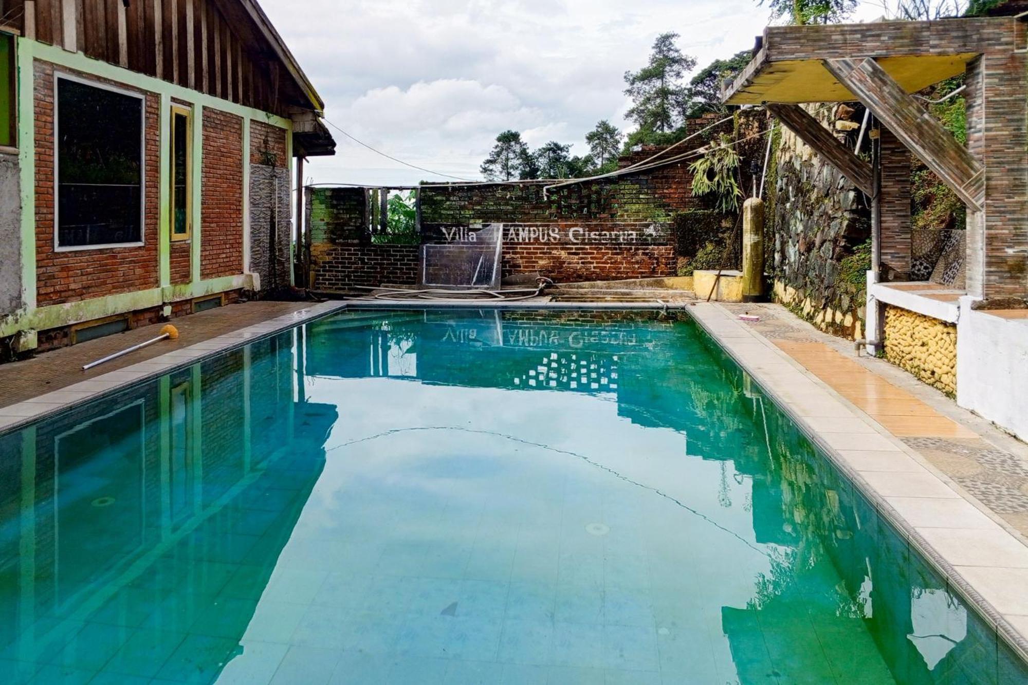 Villa Kampus Near Taman Safari Cisarua Puncak Redpartner Bogor Exterior foto